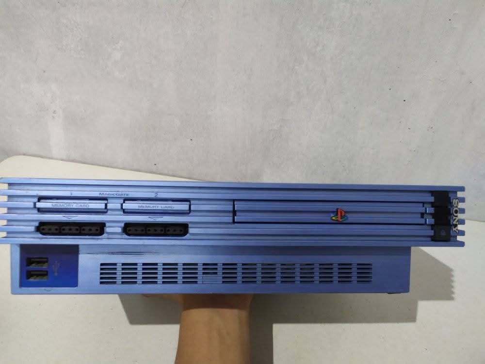 Jual ps2 warna Biru seri 5***** dan monitor Dell 19inch - Gambar 4